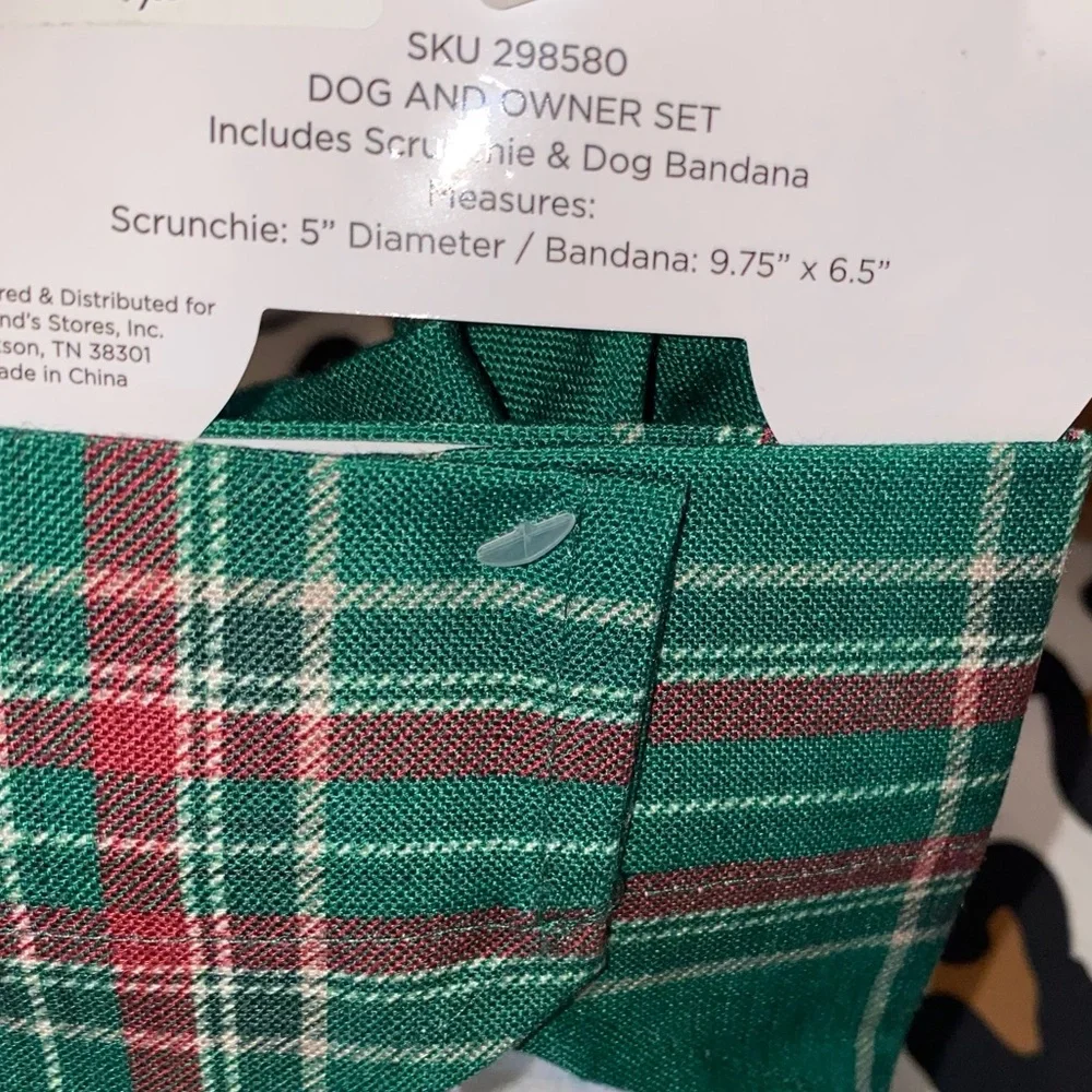 CHRISTMAS DOG BANDANNA & SCRUNCHIE SET
